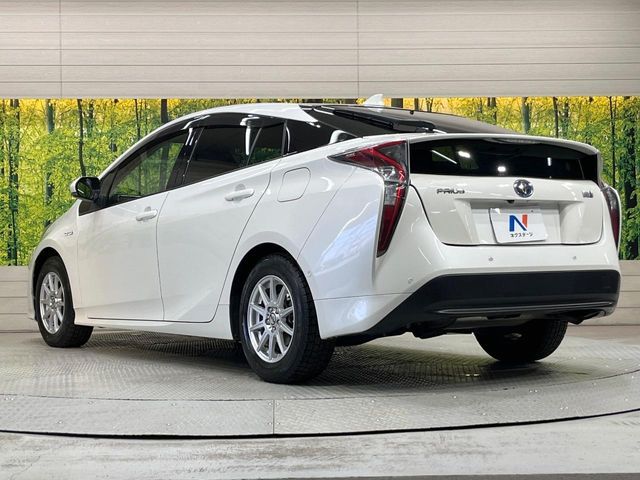 TOYOTA PRIUS 2017 Image 31