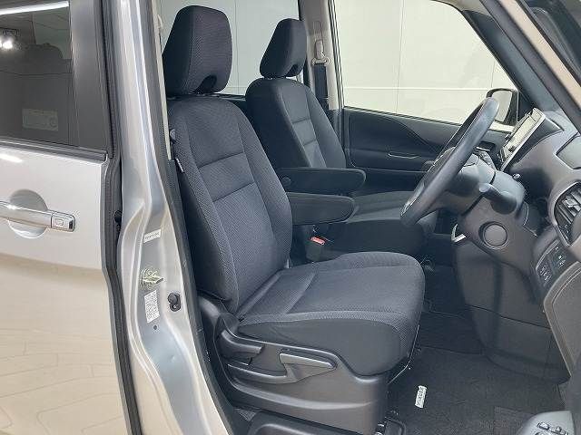 NISSAN SERENA  S-HYBRID 2018 Image 31