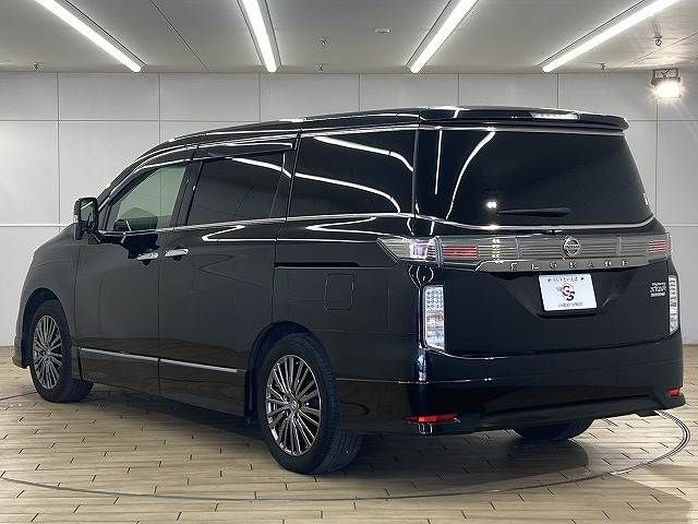 NISSAN ELGRAND 2017 Image 31