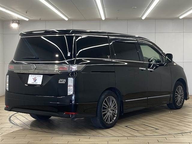 NISSAN ELGRAND 2017 Image 31