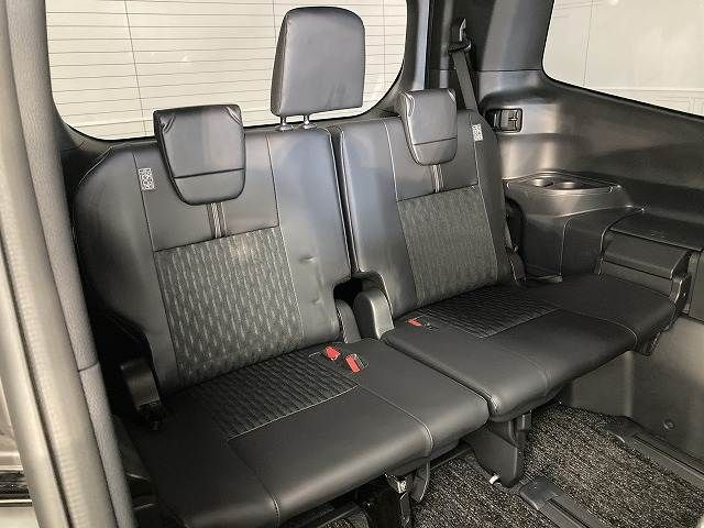 TOYOTA NOAH 2023 Image 31