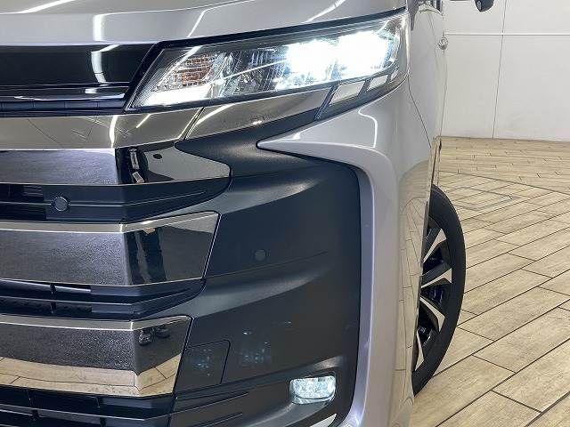 TOYOTA NOAH 2023 Image 31