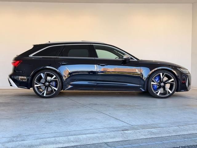 AUDI RS6 AVANT 2023 Image 31