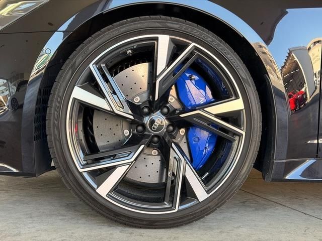 AUDI RS6 AVANT 2023 Image 31