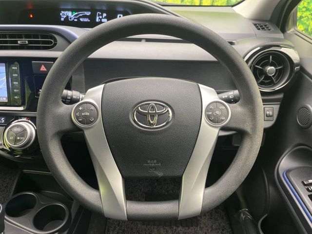 TOYOTA AQUA 2015 Image 31