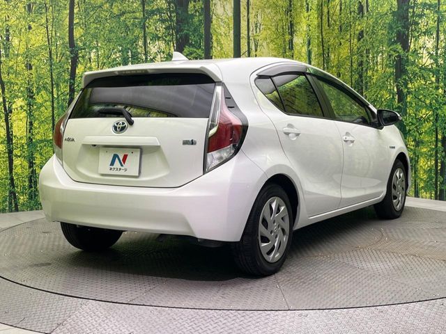 TOYOTA AQUA 2015 Image 31