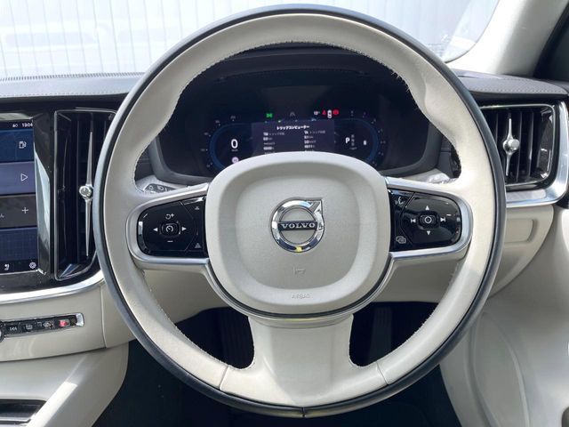 VOLVO V60 CROSS COUN 2023 Image 31