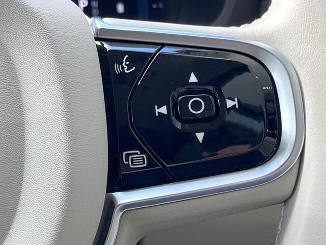 VOLVO V60 CROSS COUN 2023 Image 31