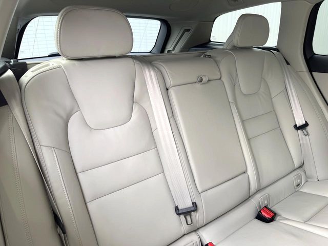 VOLVO V60 CROSS COUN 2023 Image 31
