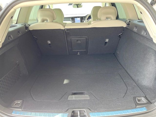 VOLVO V60 CROSS COUN 2023 Image 31