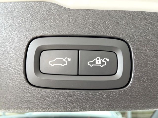 VOLVO V60 CROSS COUN 2023 Image 31