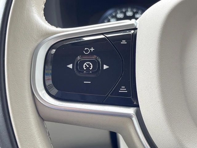 VOLVO XC60 2020 Image 31