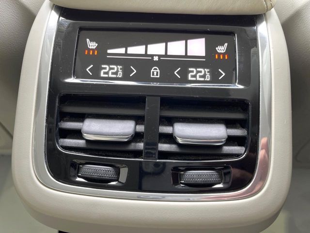 VOLVO XC60 2020 Image 31