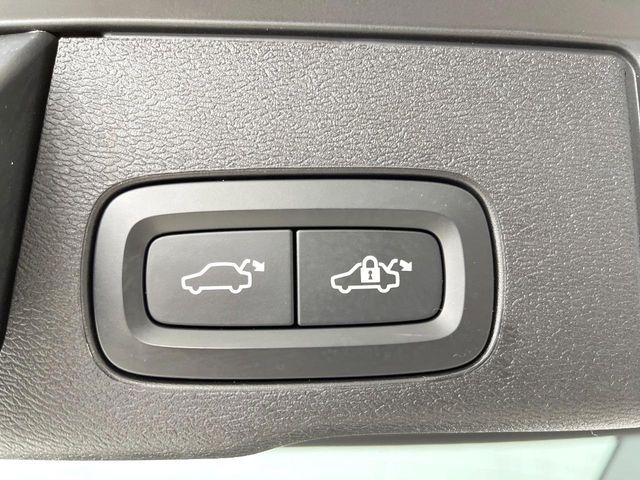 VOLVO XC60 2020 Image 31