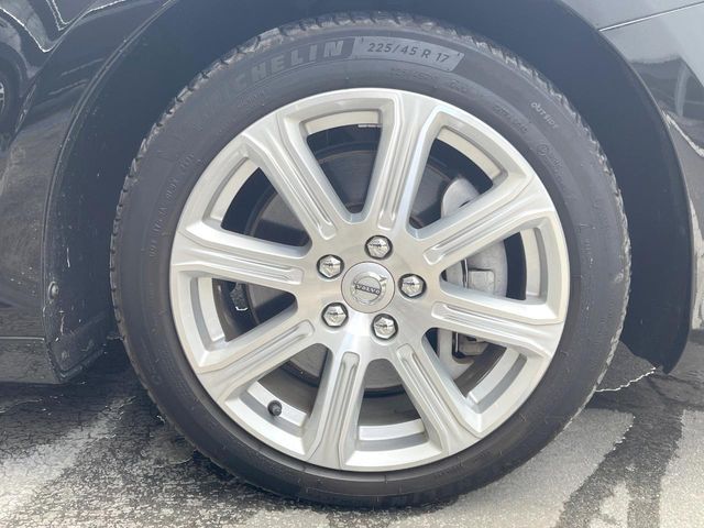 VOLVO V40 2020 Image 31