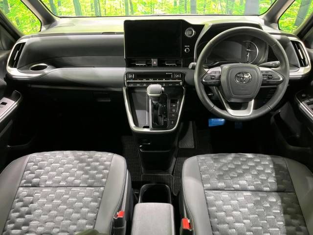 TOYOTA VOXY 2022 Image 31