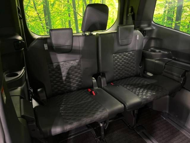 TOYOTA VOXY 2022 Image 31