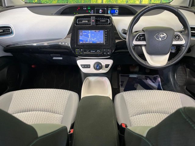 TOYOTA PRIUS 2016 Image 31