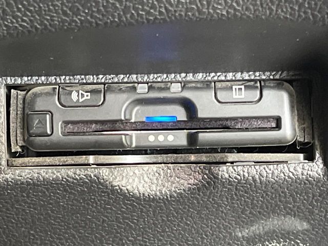 TOYOTA PRIUS 2016 Image 31