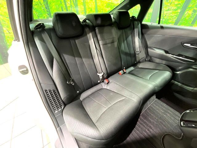 TOYOTA CROWN SEDAN HYBRID 2018 Image 31