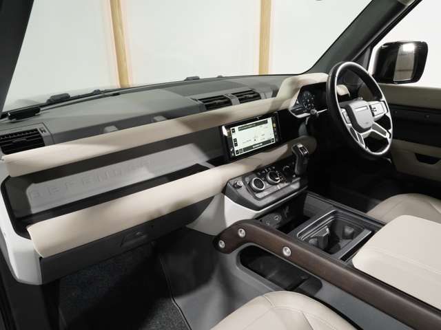 ROVER DEFENDER 2023 Image 31