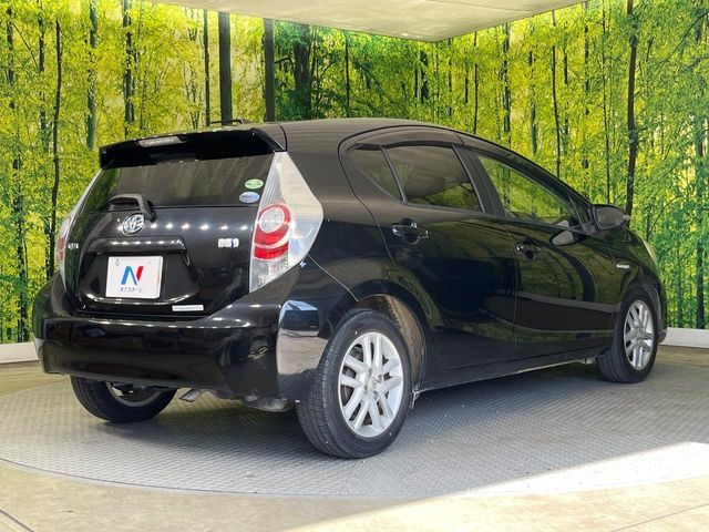 TOYOTA AQUA 2013 Image 31