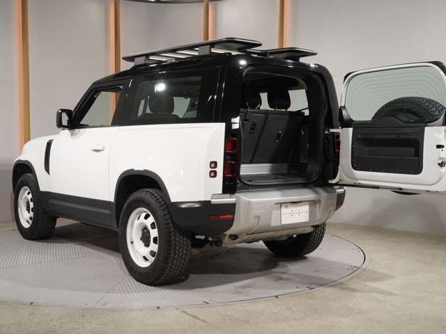 ROVER DEFENDER 2023 Image 31