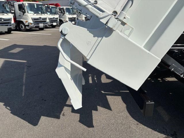 MITSUBISHI FUSOU FIGHTER 2025 Image 31