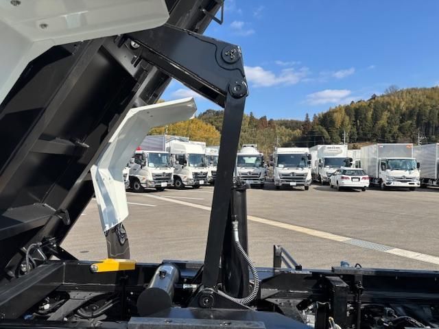 MITSUBISHI FUSOU FIGHTER 2025 Image 31