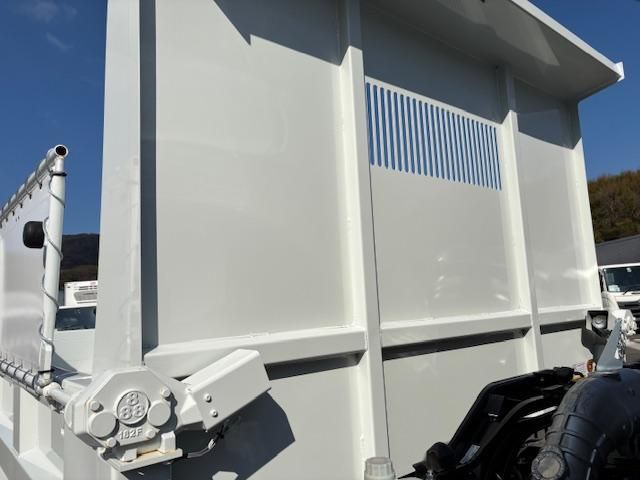 MITSUBISHI FUSOU FIGHTER 2025 Image 31