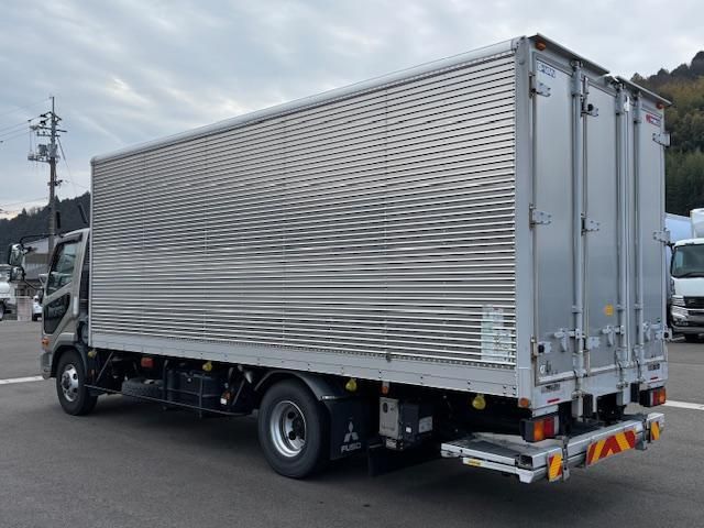 MITSUBISHI FUSOU FIGHTER 2018 Image 31