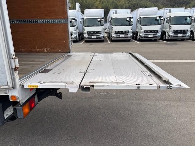 MITSUBISHI FUSOU FIGHTER 2018 Image 31