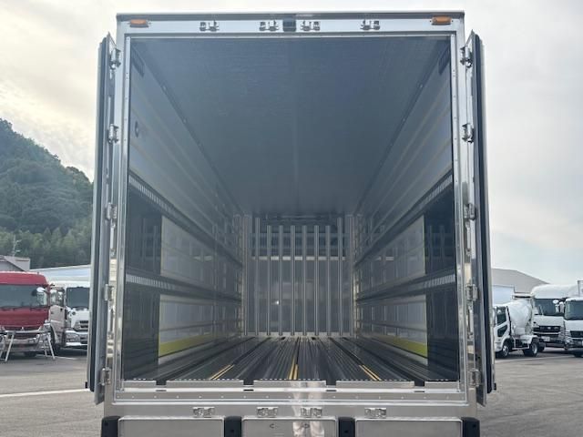 MITSUBISHI FUSOU SUPER GREAT 2025 Image 31