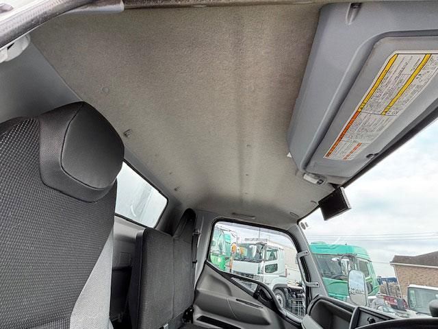 MITSUBISHI CANTER 2020 Image 31