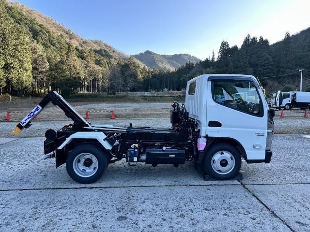 MITSUBISHI CANTER 2025 Image 31