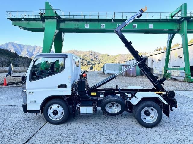 MITSUBISHI CANTER 2025 Image 31