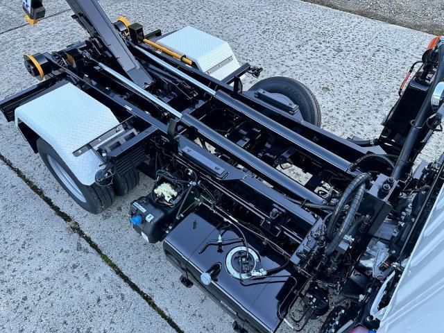 MITSUBISHI CANTER 2025 Image 31