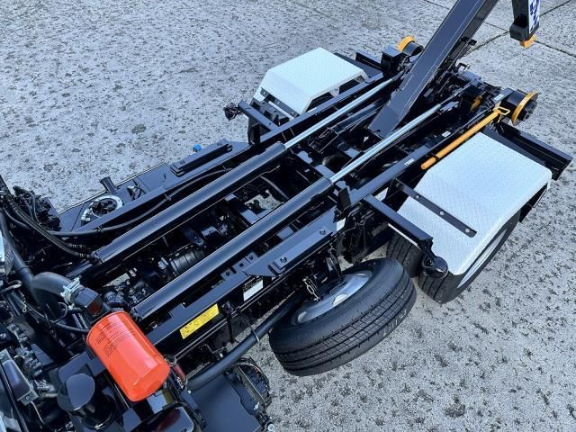 MITSUBISHI CANTER 2025 Image 31