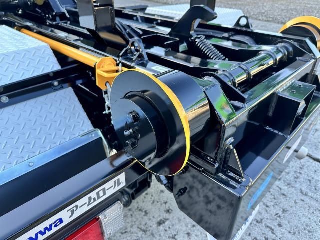 MITSUBISHI CANTER 2025 Image 31