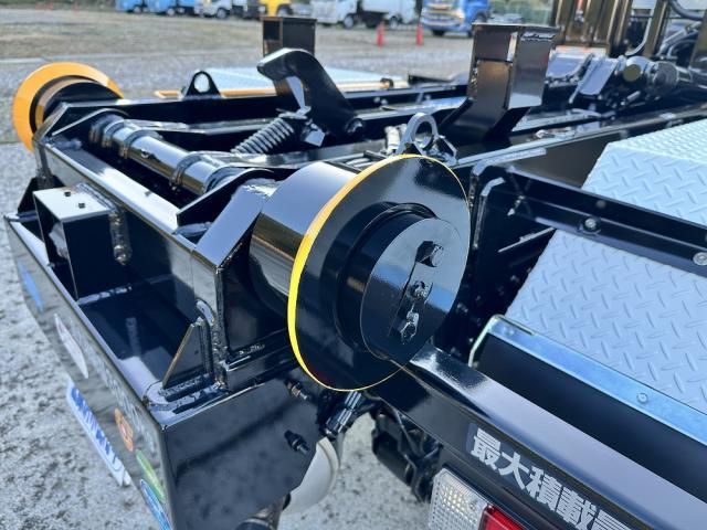 MITSUBISHI CANTER 2025 Image 31