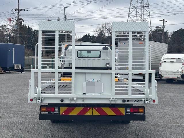 MITSUBISHI CANTER 2025 Image 31