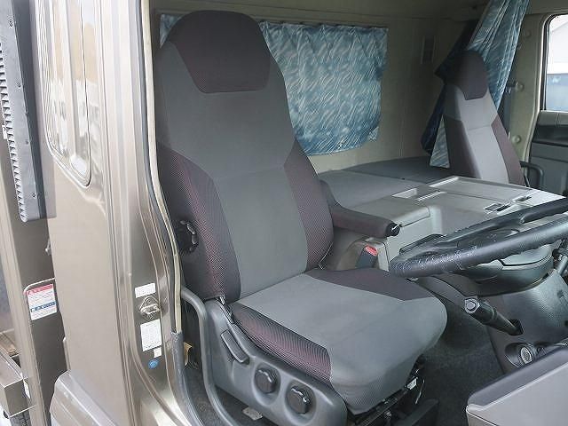 MITSUBISHI FUSOU SUPER GREAT 2015 Image 31