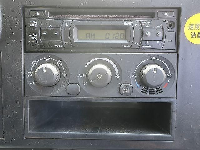 MITSUBISHI FUSOU SUPER GREAT 2015 Image 31