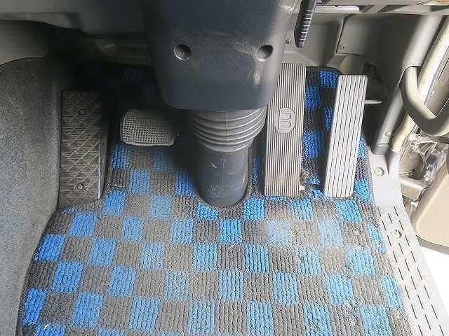 MITSUBISHI FUSOU SUPER GREAT 2015 Image 31