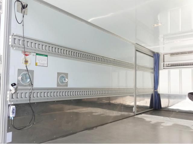 HINO DUTRO 2020 Image 31