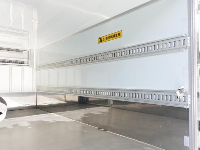 HINO DUTRO 2020 Image 31