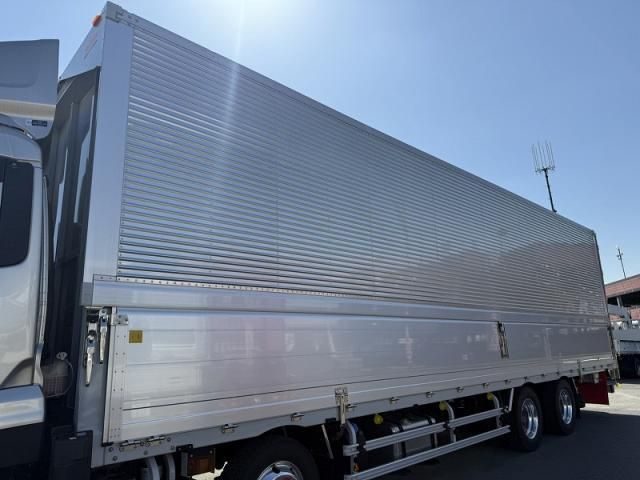 NISSAN DIESEL QUON 2024 Image 31