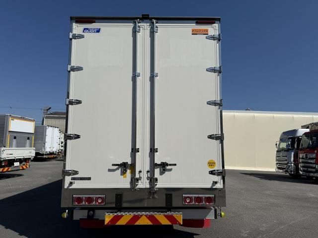 NISSAN DIESEL QUON 2024 Image 31