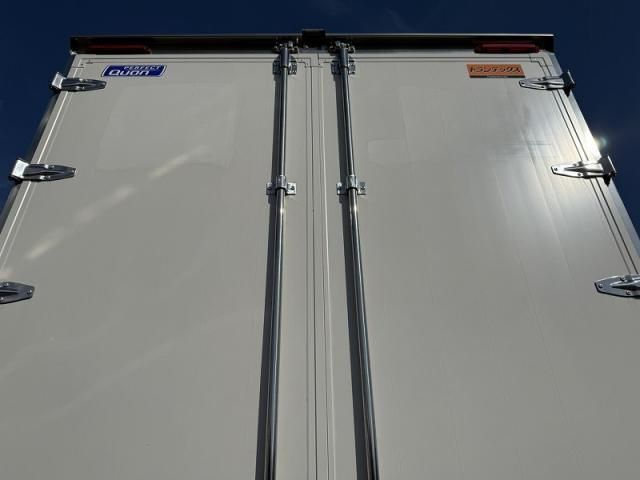 NISSAN DIESEL QUON 2024 Image 31