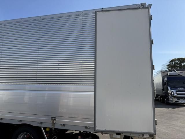 NISSAN DIESEL QUON 2024 Image 31